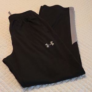 Under armour BOYS like new size Ylarge PANT